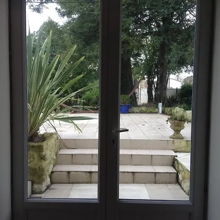 Chateau Saint-roch לינה וארוחת בוקר Queyrac