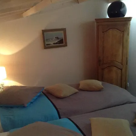 לינה וארוחת בוקר Chateau Saint-roch *